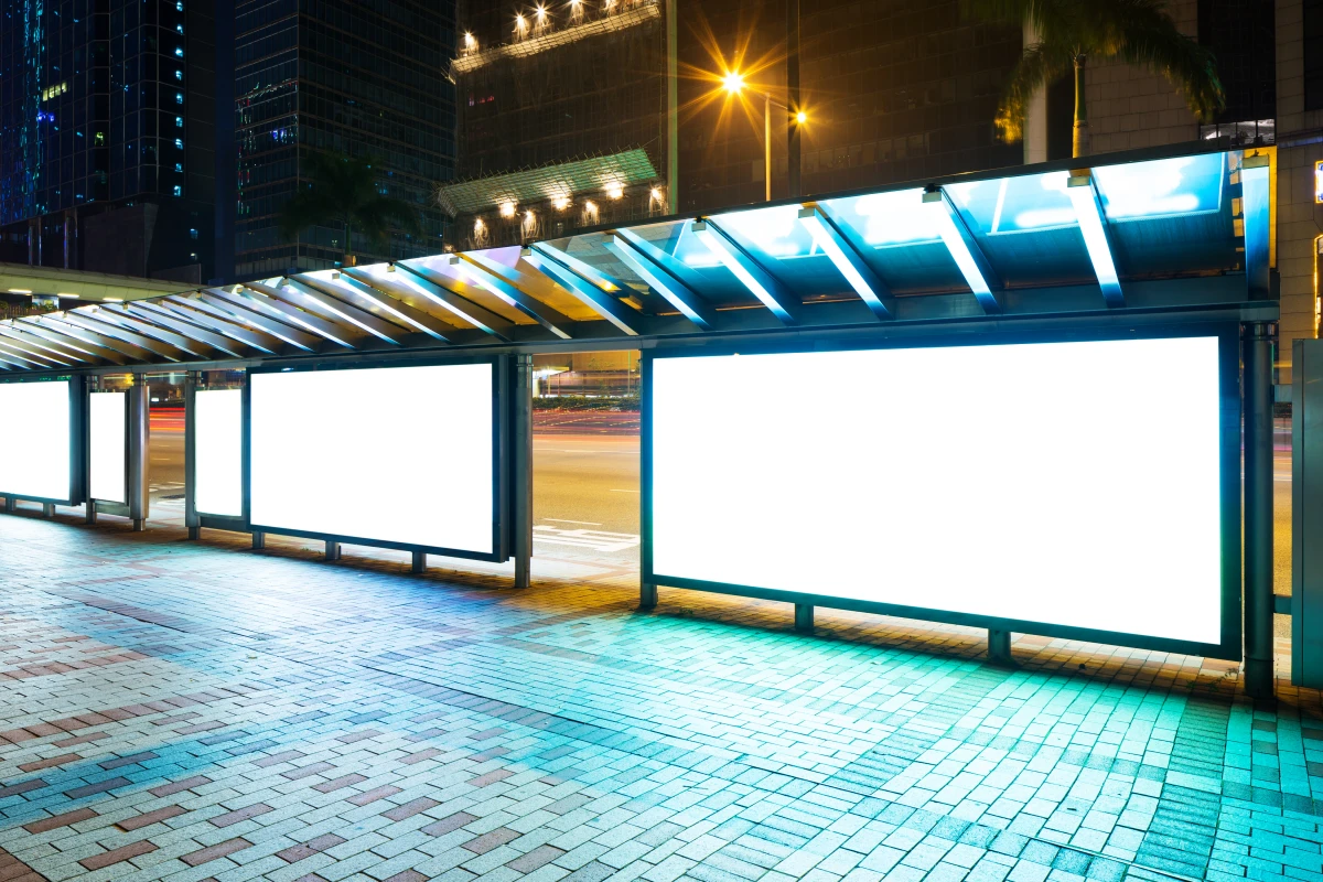 Le DOOH : La Révolution Publicitaire qui Transforme nos Villes